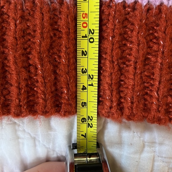 Forever 21 Crewneck Sweater, Size S - Picture 7 of 9